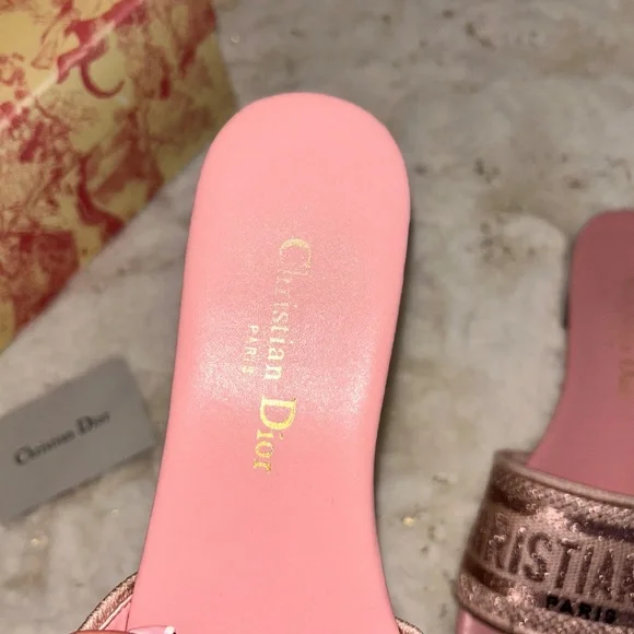AUTHENTIC Dior Dway Slide Sandals in Pink - Picture 6 of 6
